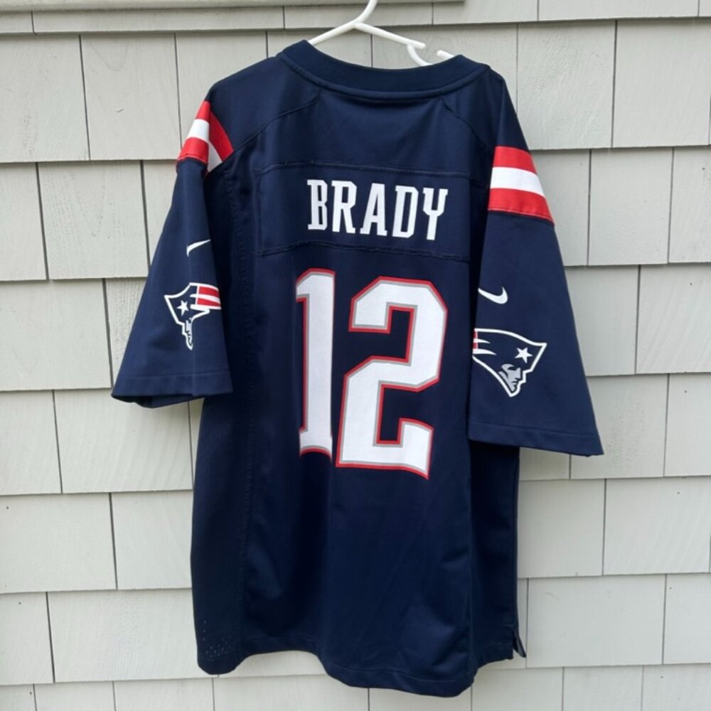 Tom Brady NFL Nike Jersey Patriots Football size Large ColorBlock